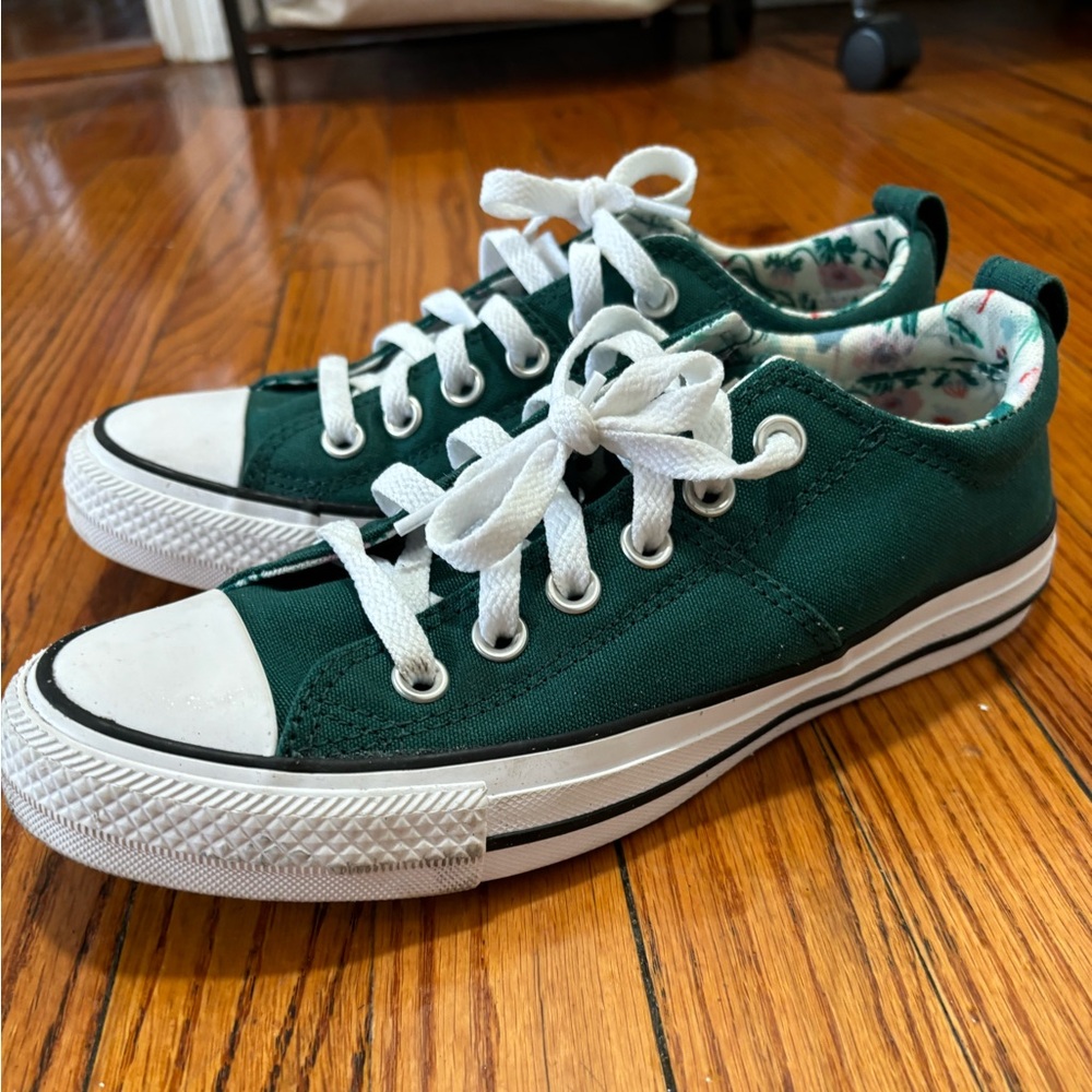 Emerald green converse